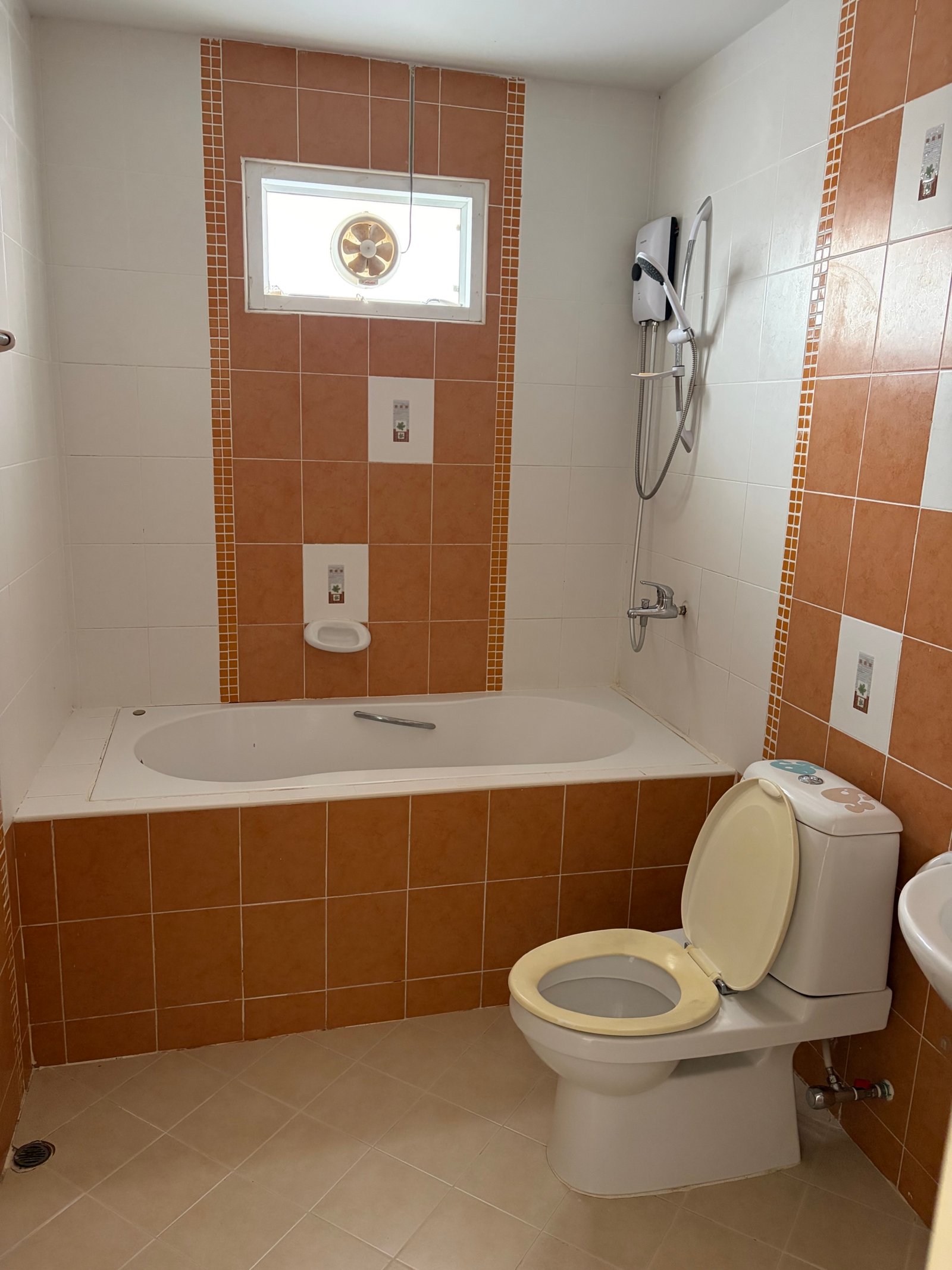 C8866699-9D23-43D6-A9C5-5D9A73C7F666