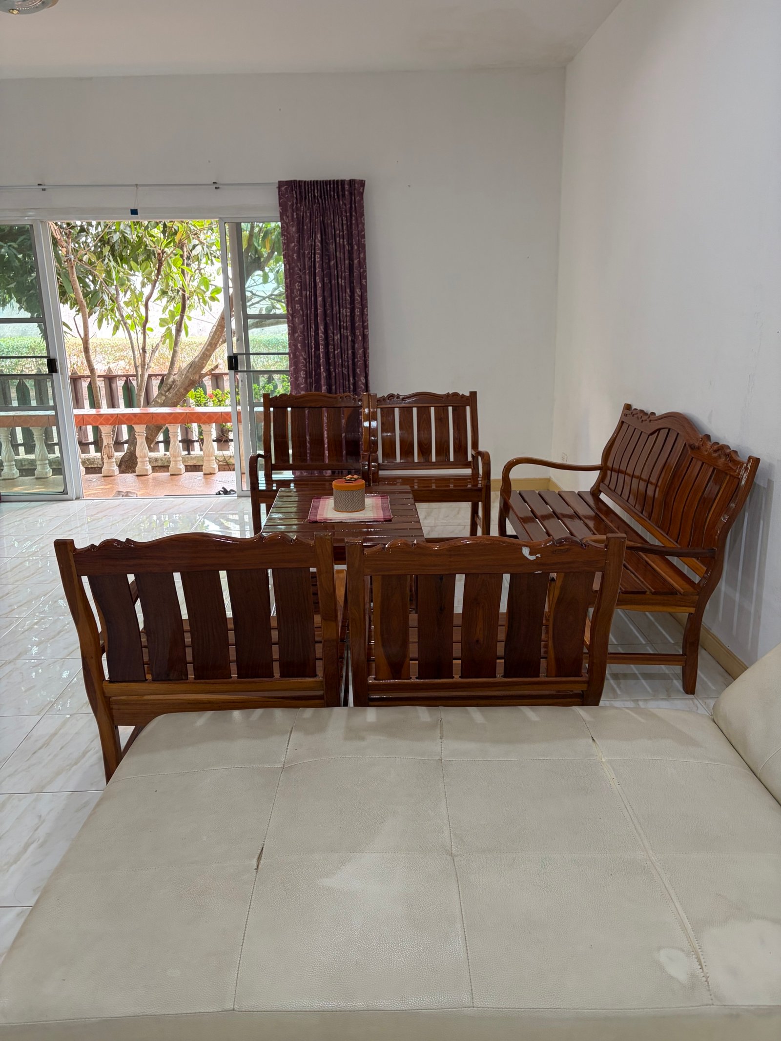 F42F76EC-ED86-458B-A965-610D4FEA26E6