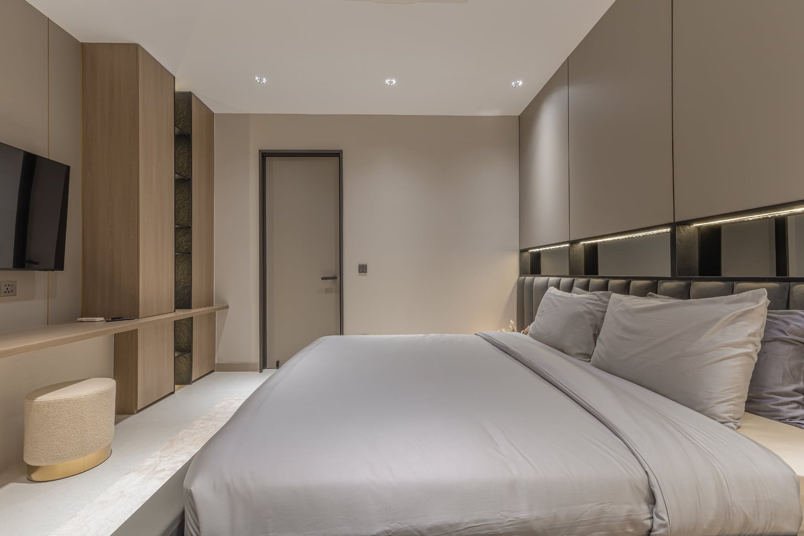 cb702843-00c1-4334-8444-26b9cfd64326