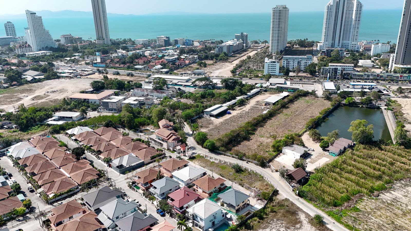 1-eakmongkol-drone-2