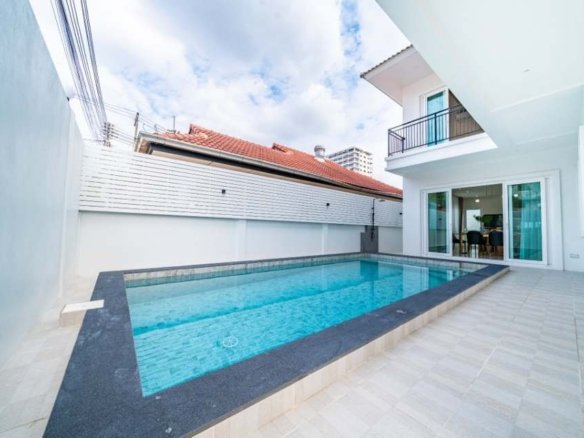 Royal View Village Pool Villa