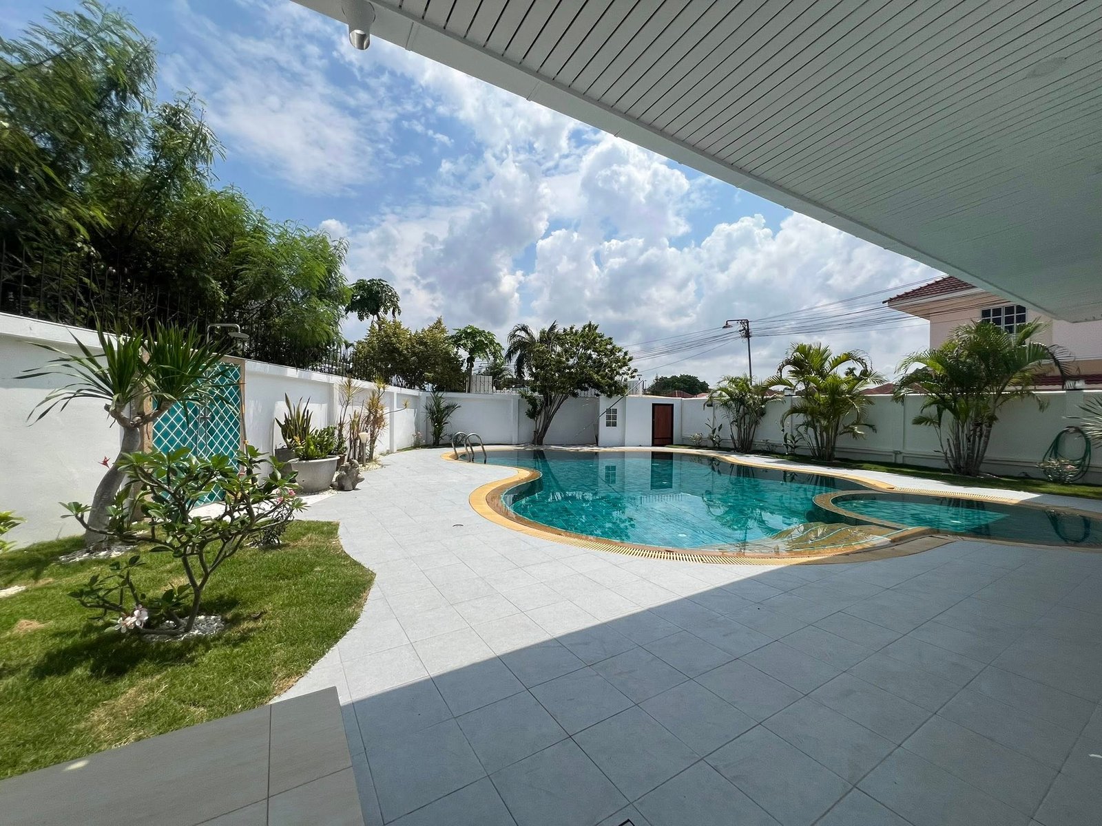 Pool Villa in View Point Village