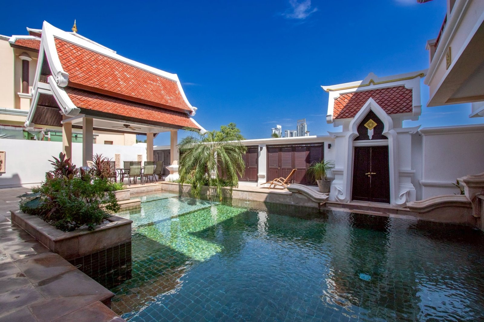 9b43b977-194e-4966-9037-1368ea2f279d view talay-marina