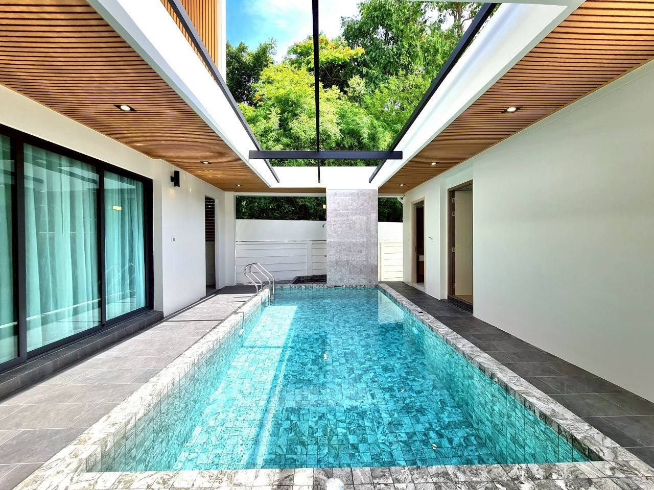 Jomtien Pool Villa (2)