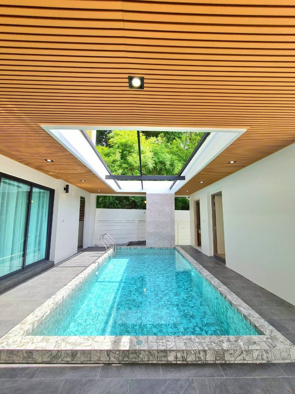 Jomtien Pool Villa (3)