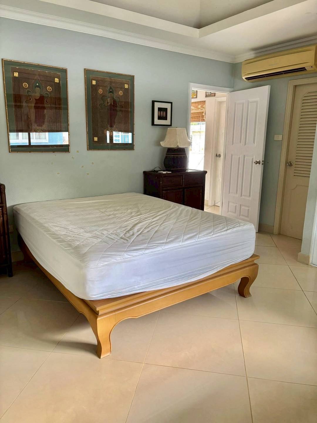 LINE_ALBUM_Pool Villa Pratumnak for Rent_260525_10