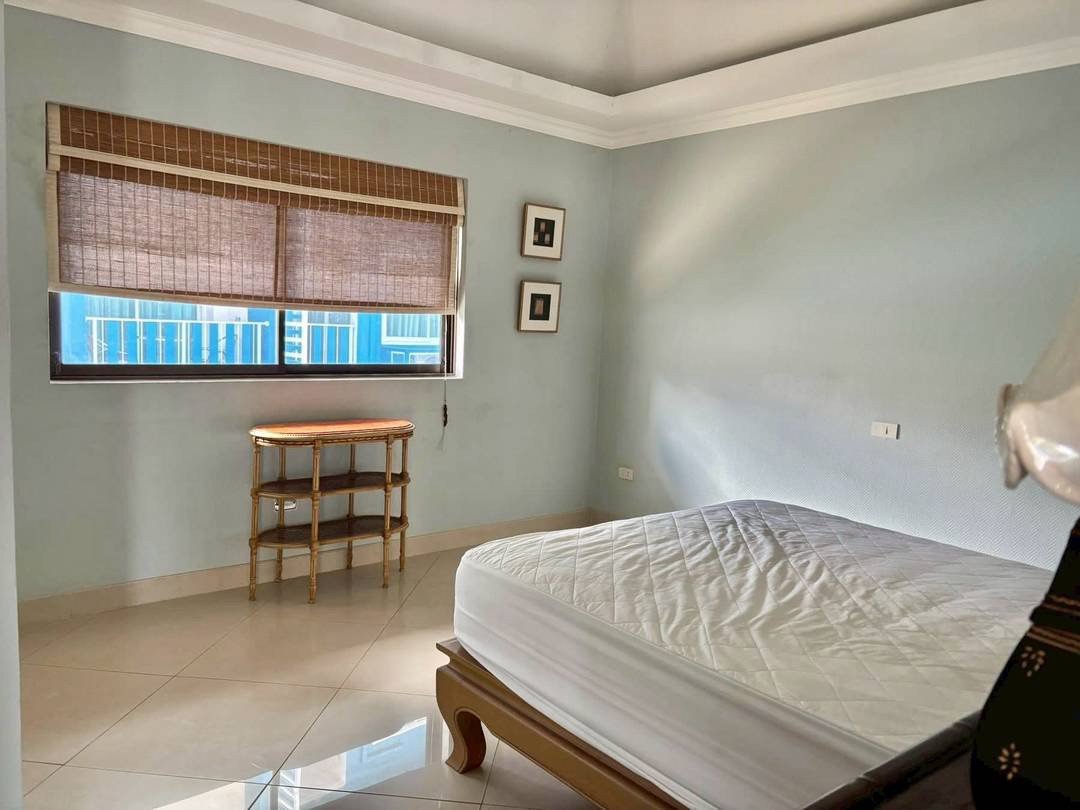 LINE_ALBUM_Pool Villa Pratumnak for Rent_260525_13