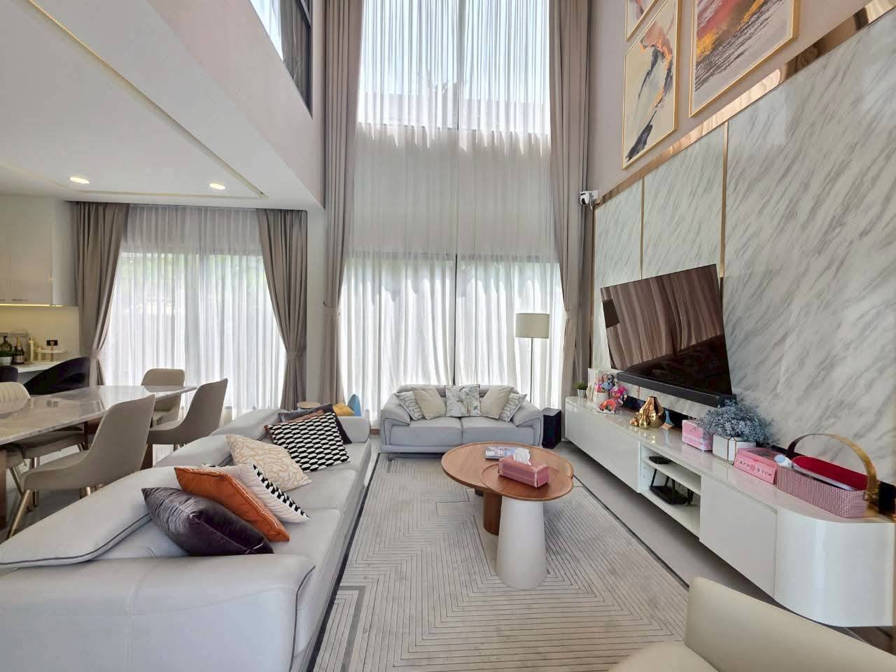 Modern luxury apartment living room with marble walls and floor-to-ceiling windows