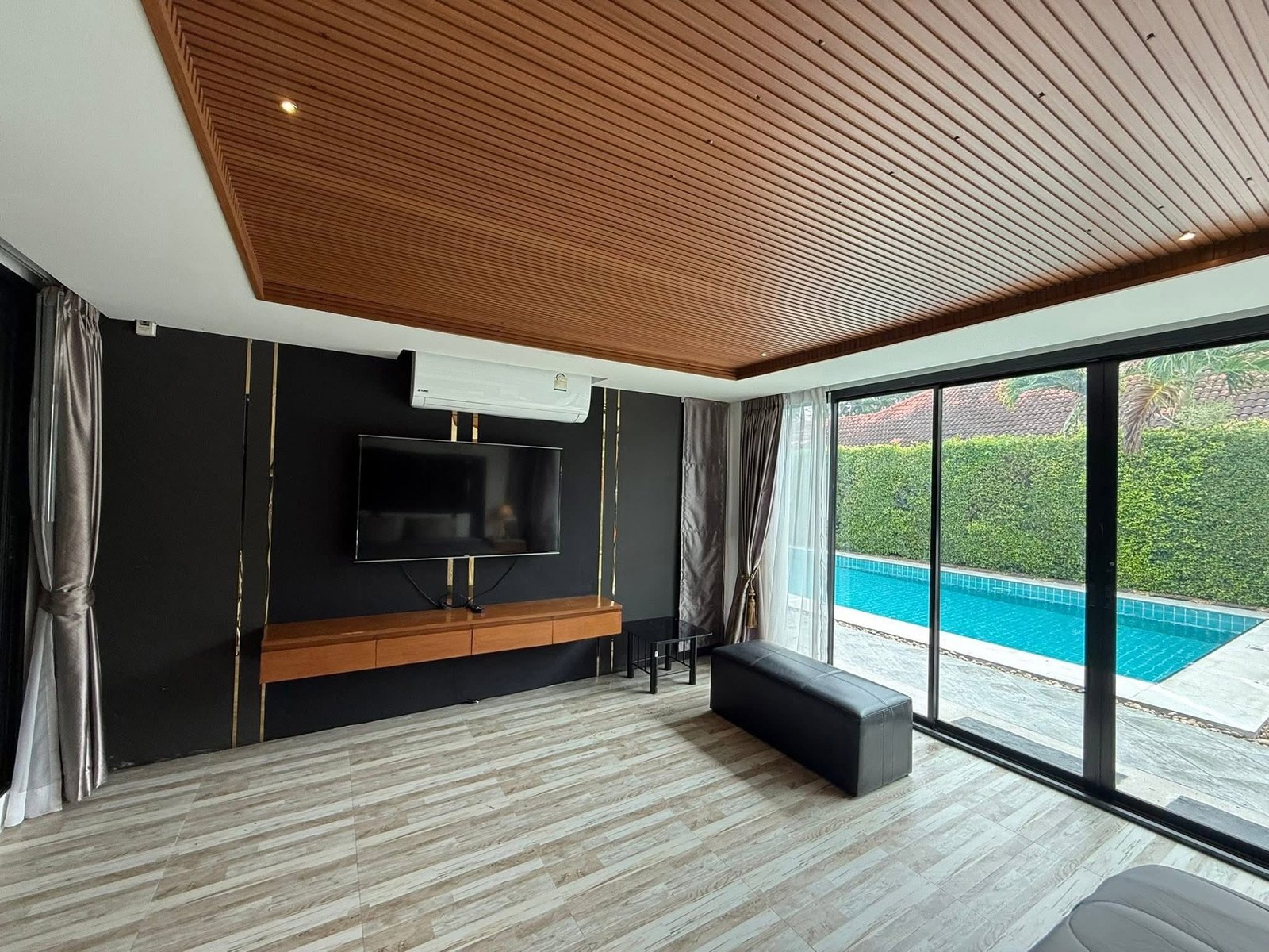 Pattaya Land And House (1)