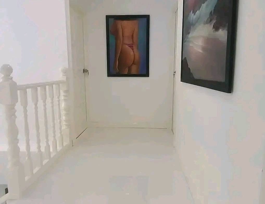 1018