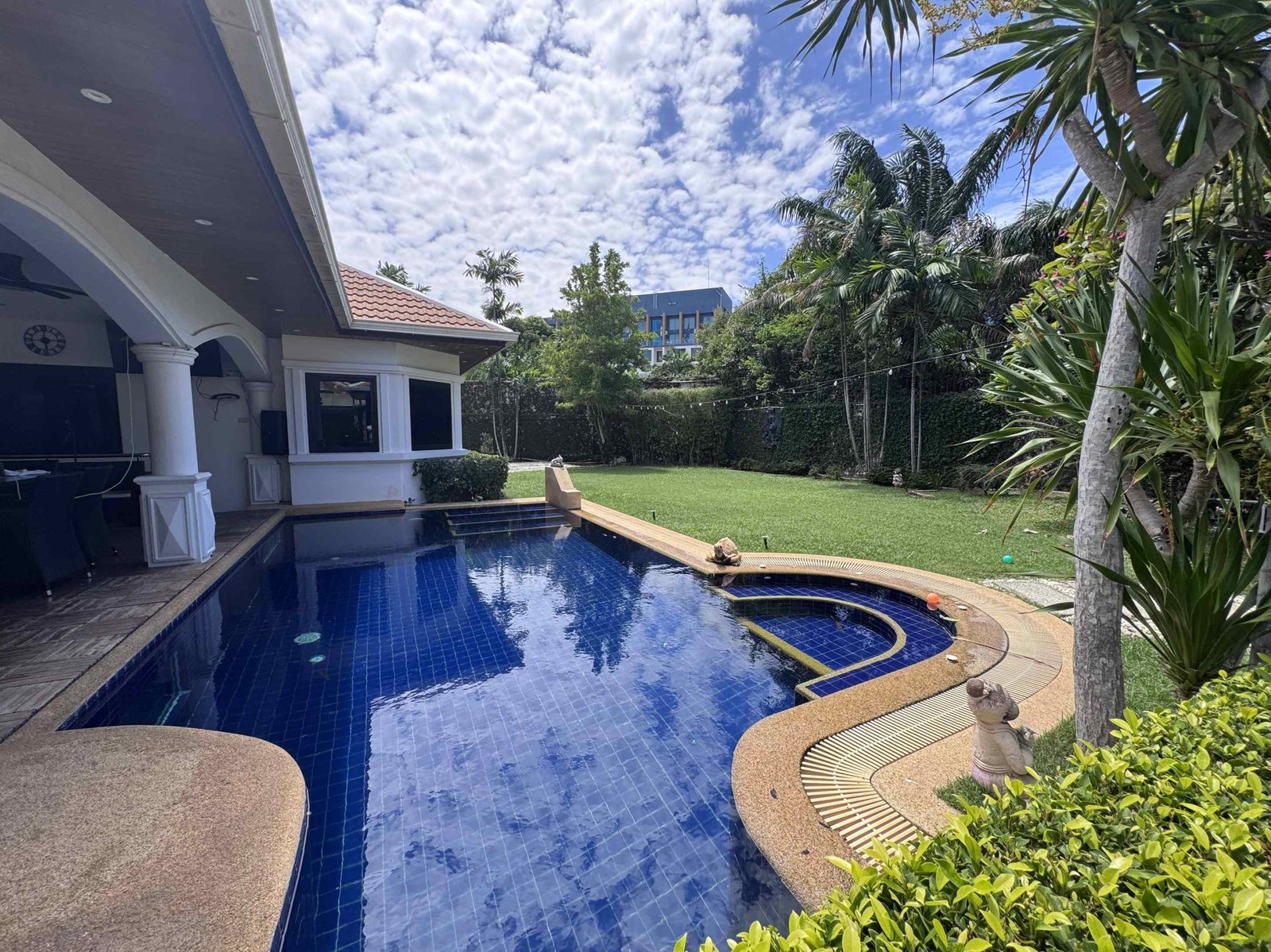 Overview-Garden-02