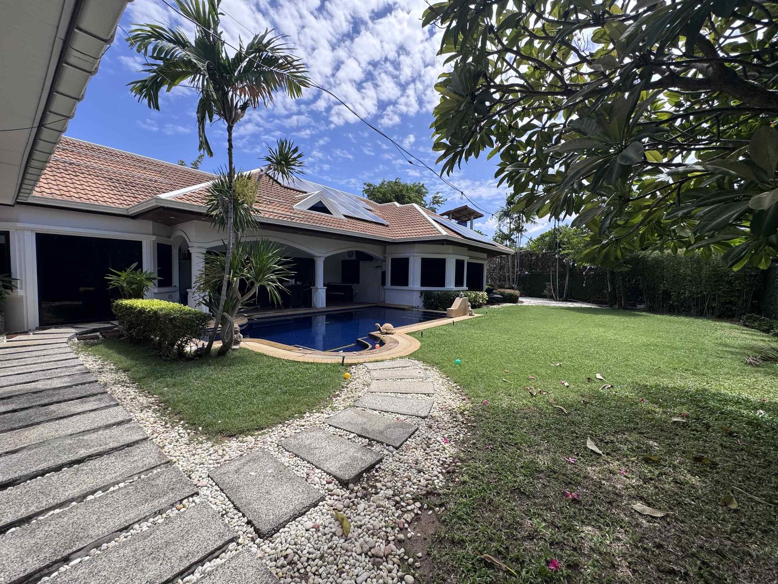 Overview-Garden-04