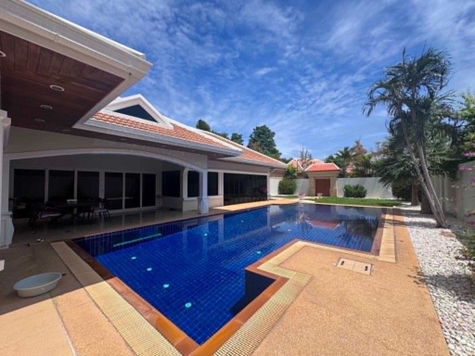 a1-Jomtien-Park-Villas-Pool-1
