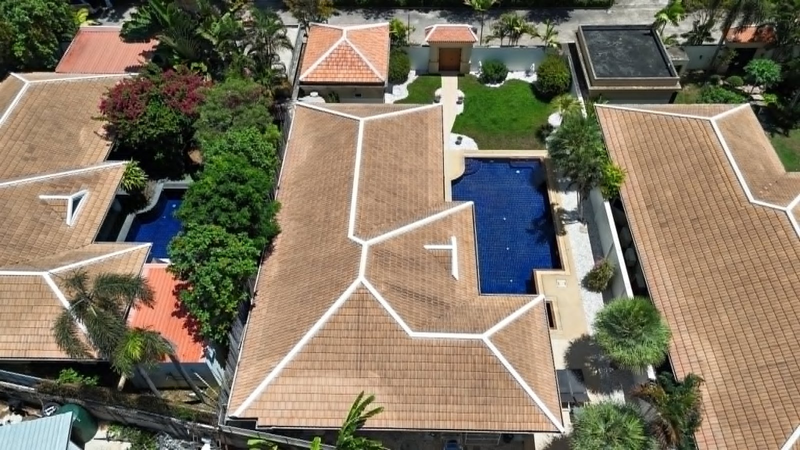 d-Jomtien-Park-Villas-Drone-2
