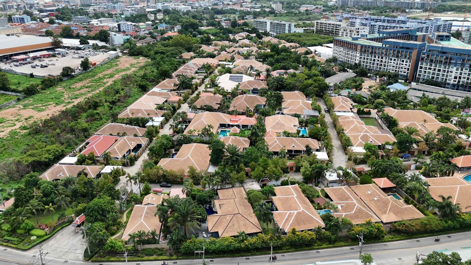 jomtien-park-villas-overview-1_compressed