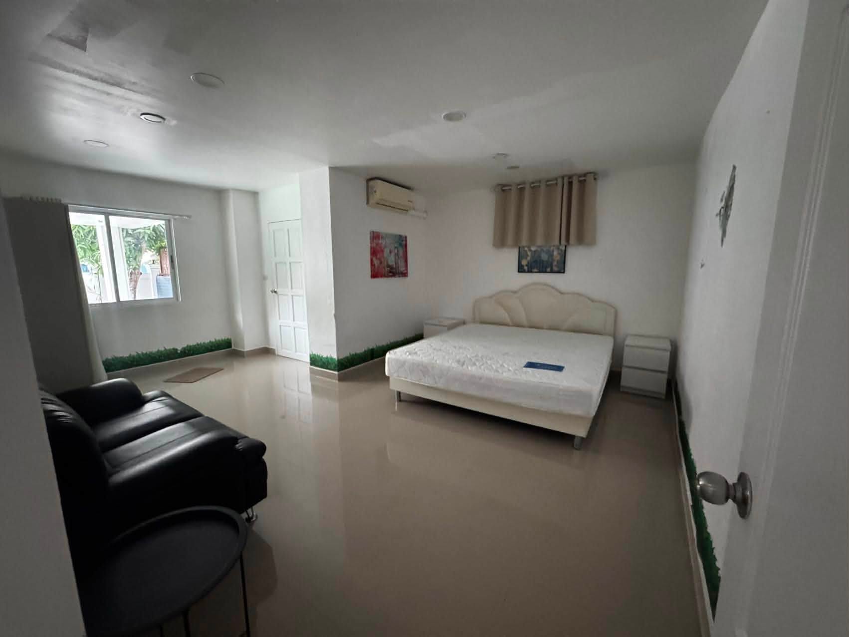 Grand-t.w.-home-2-photo-8