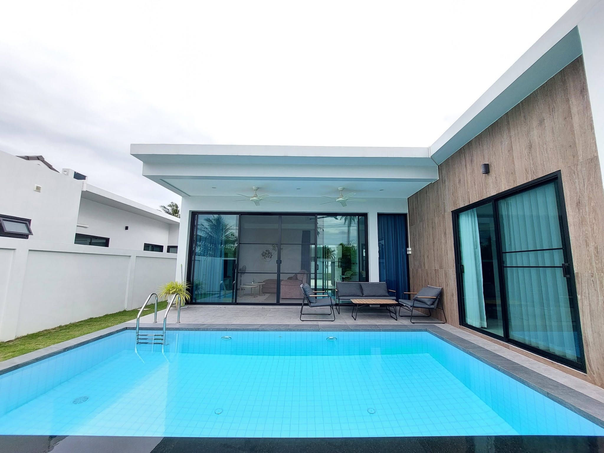 Hivery-Pool-Villa-2-photo-1