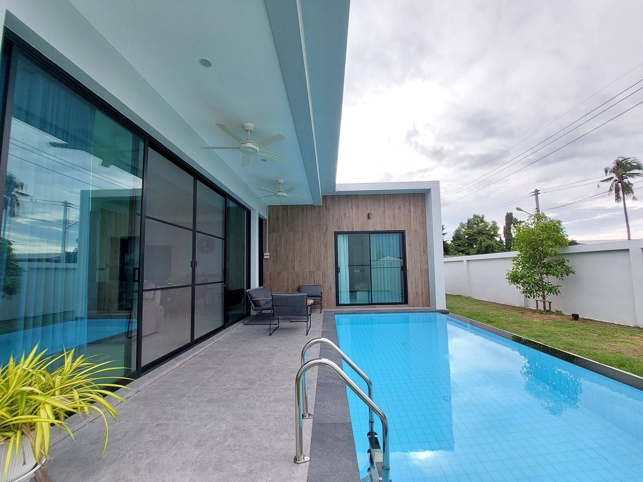 Hivery-Pool-Villa-2-photo-18