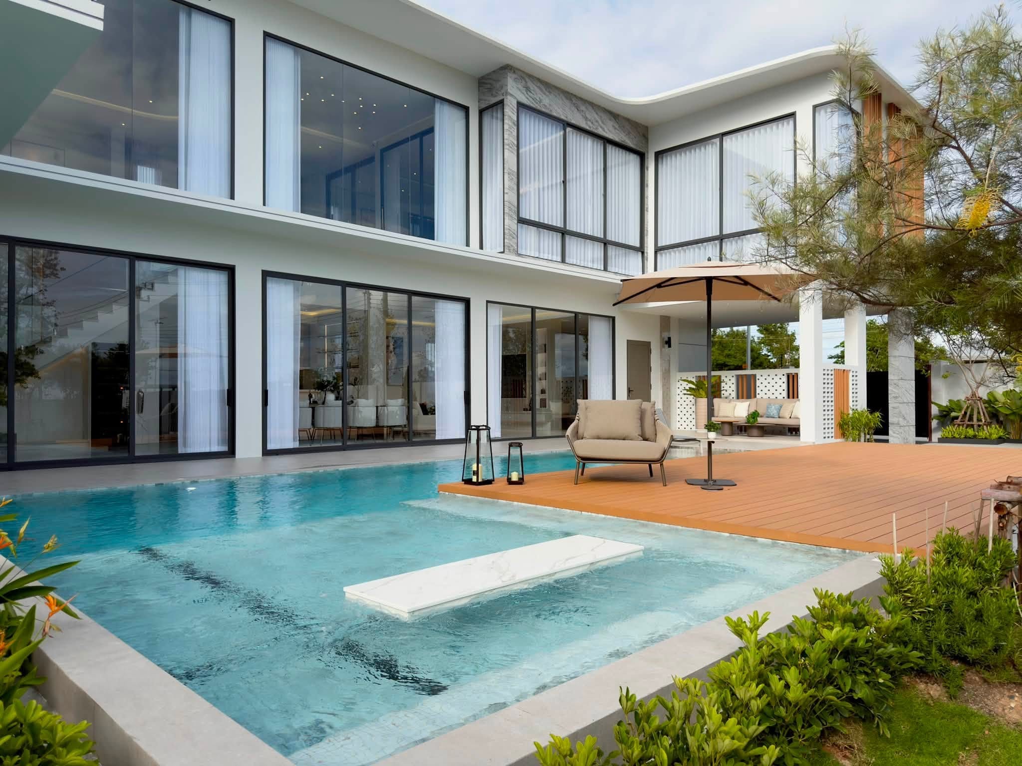 Pool-Villa-Pong-Mabrachan-Luxury-1