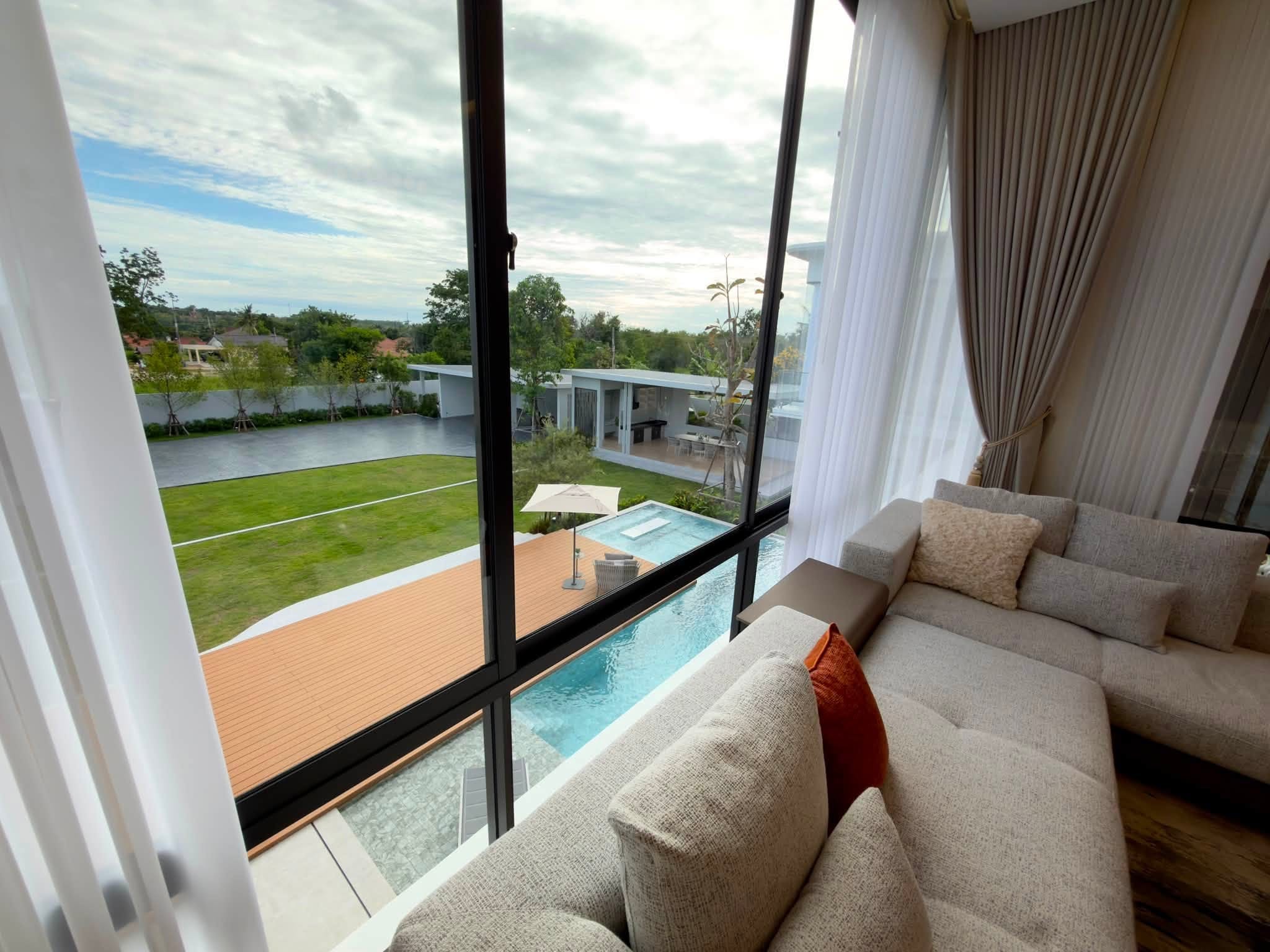 Pool-Villa-Pong-Mabrachan-Luxury-21