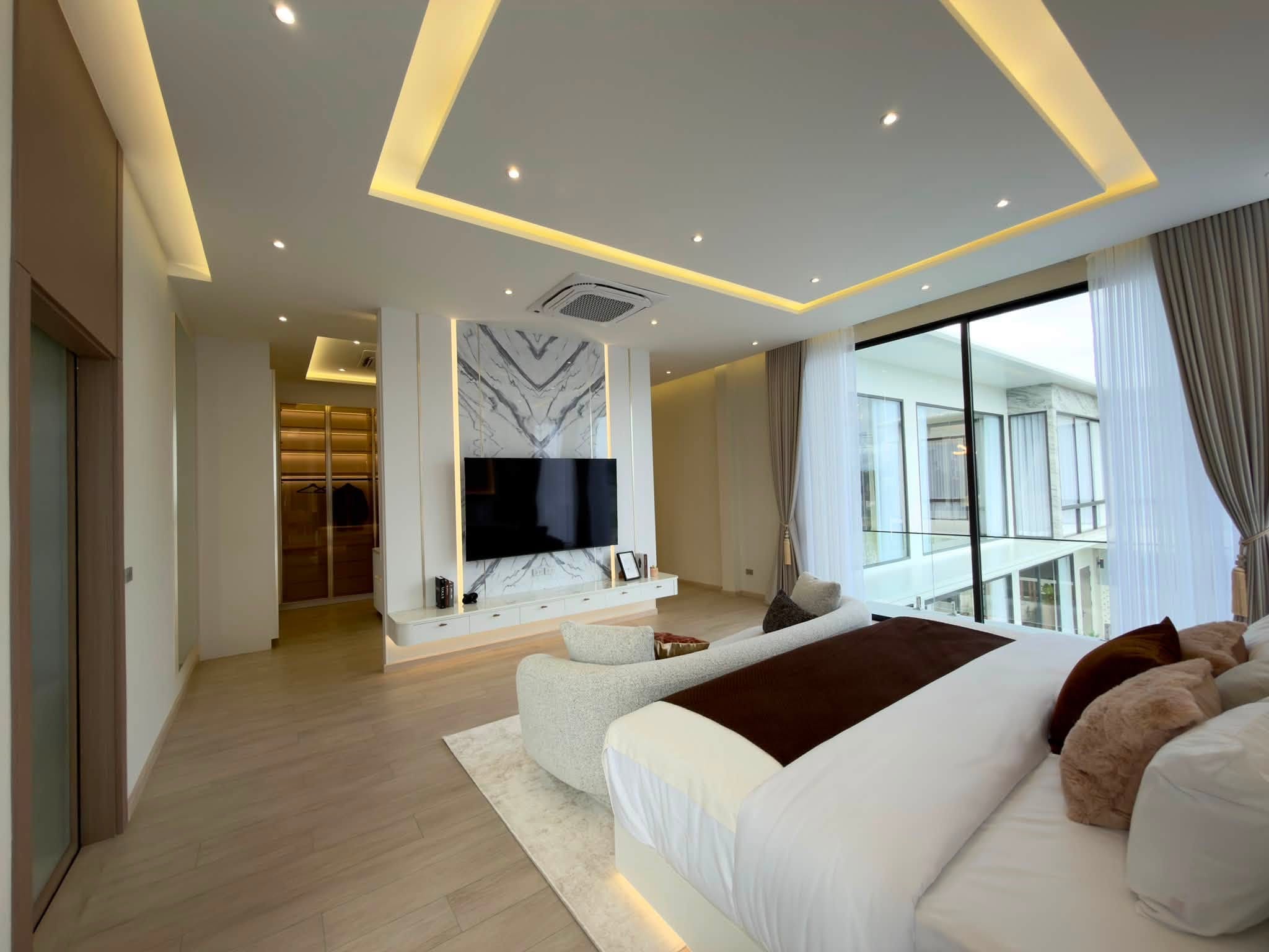 Pool-Villa-Pong-Mabrachan-Luxury-31