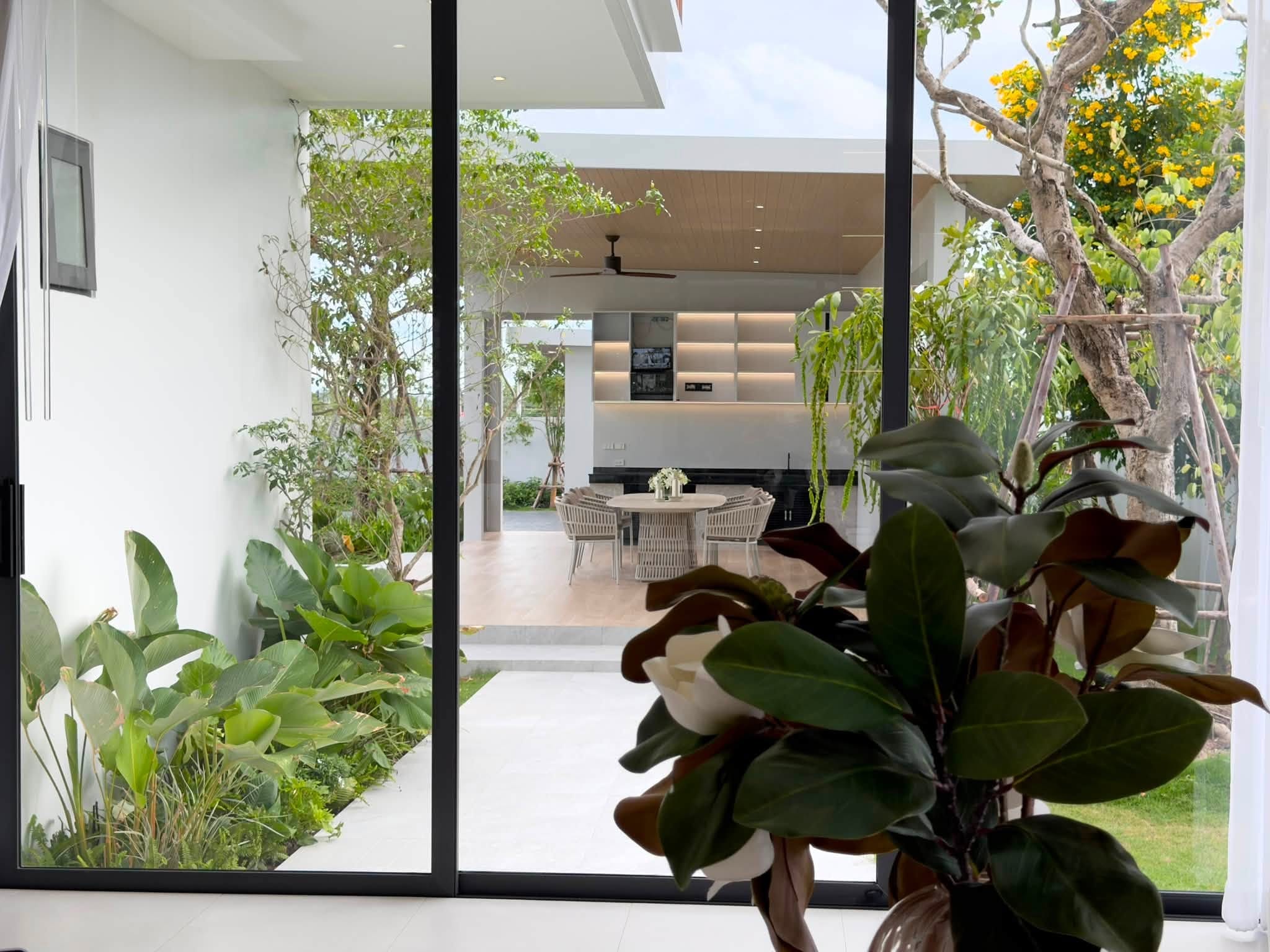 Pool-Villa-Pong-Mabrachan-Luxury-37
