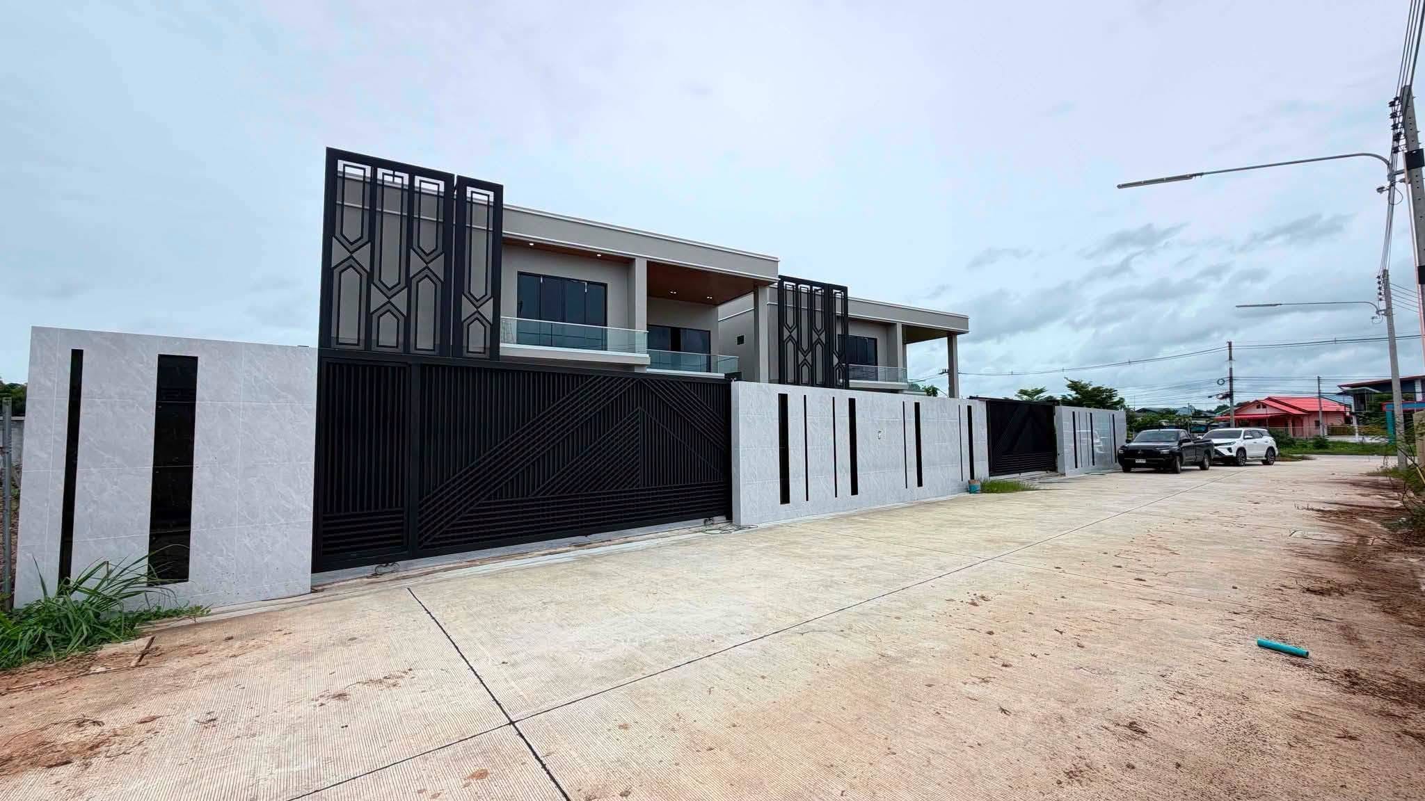 Unfinished-Project-Huay-Yai-13